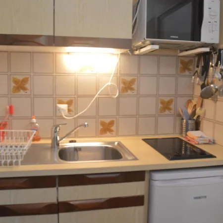 Appartement Studio Agay, 1 pièce, 2 personnes - FR-1-226A-96 *